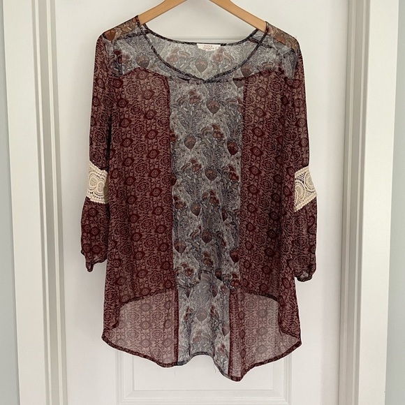Sun & Shadow Boho Semi Sheer Embroidered Top Size Large - Picture 1 of 6